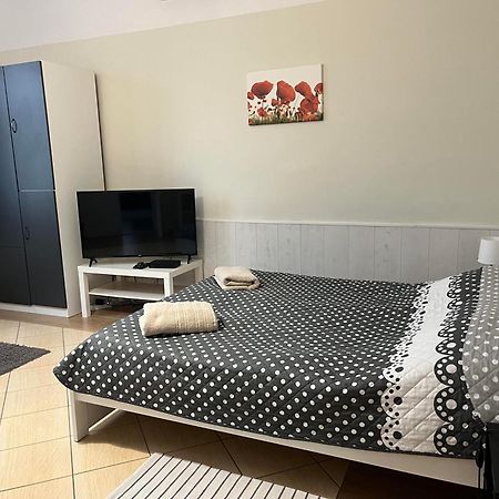Idill Apartmanhaz B&B Тисафюред Экстерьер фото