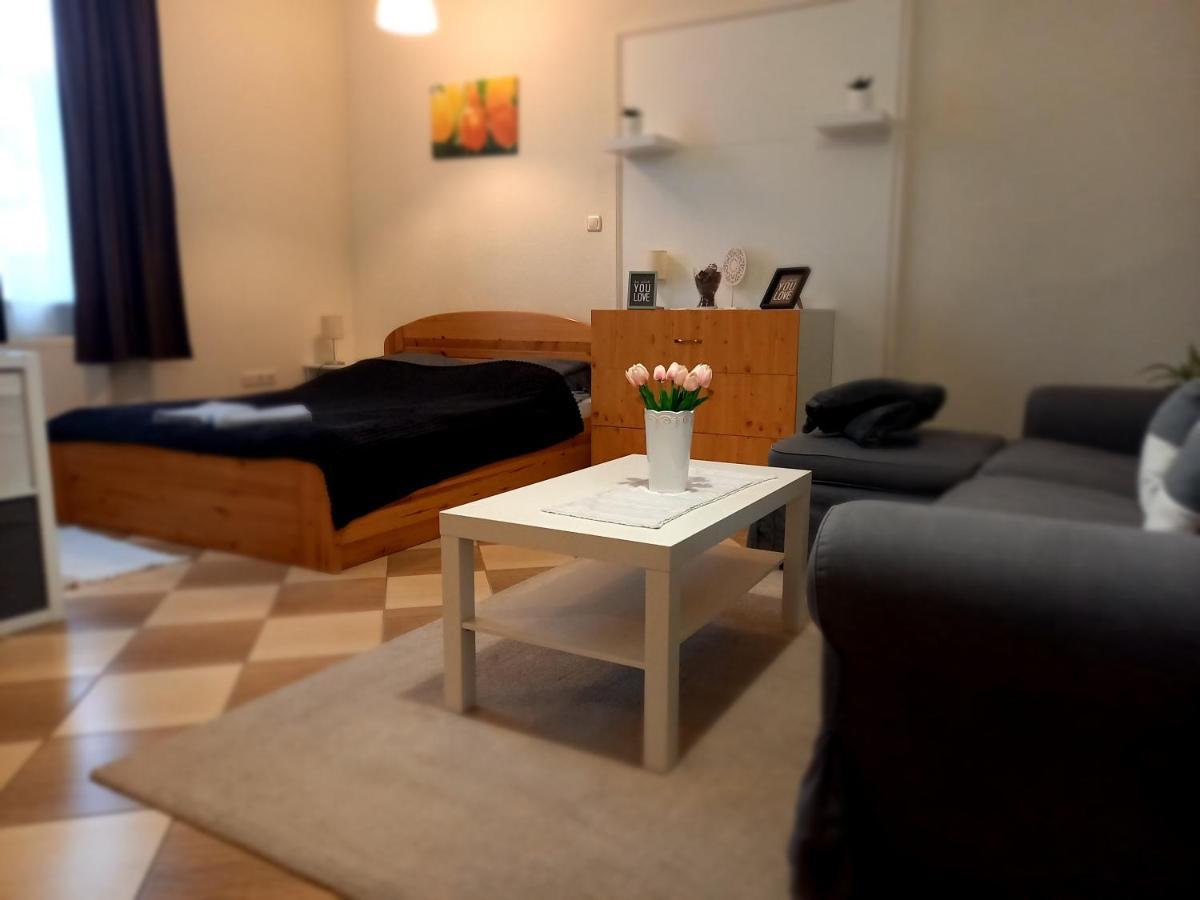 Idill Apartmanhaz B&B Тисафюред Экстерьер фото