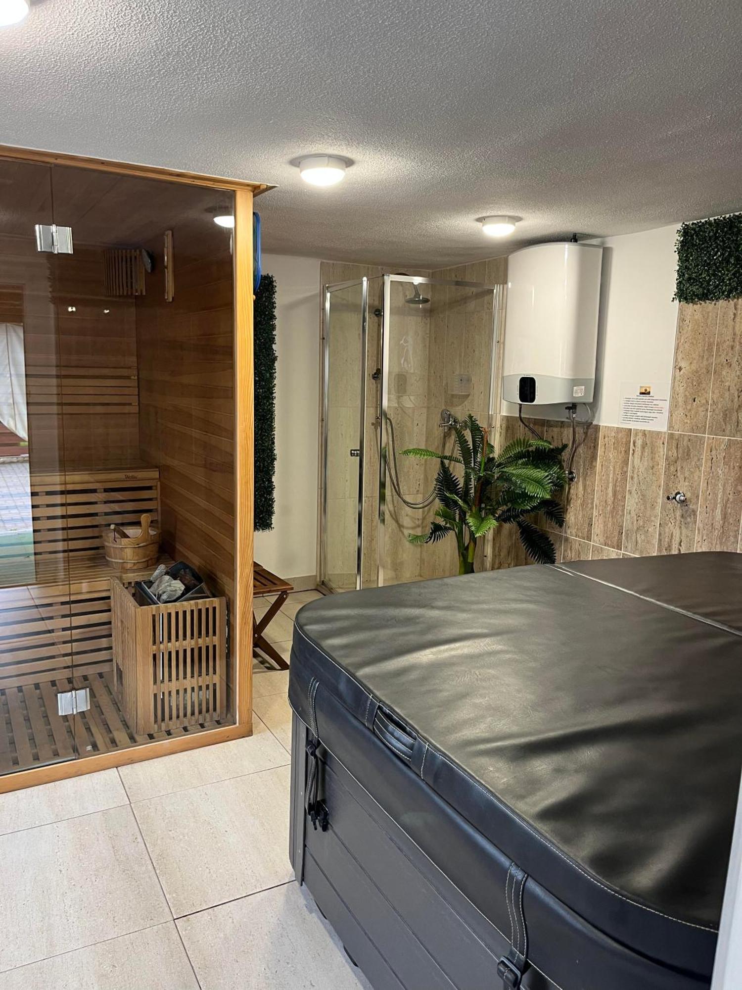 Idill Apartmanhaz B&B Тисафюред Экстерьер фото